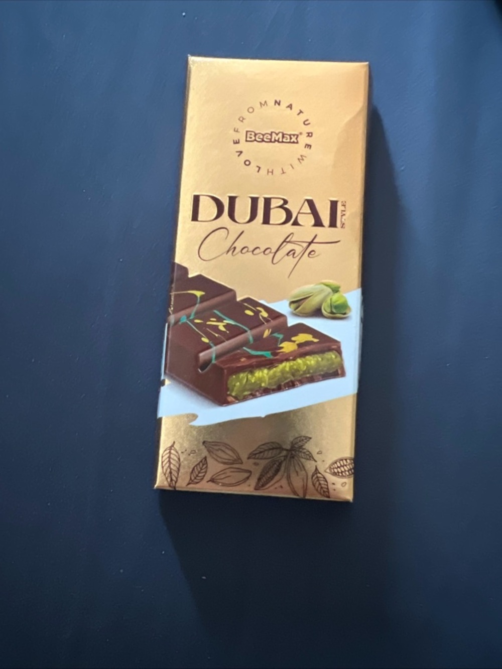 Dubai Chocolate Bar - Gold & Brown Packaging